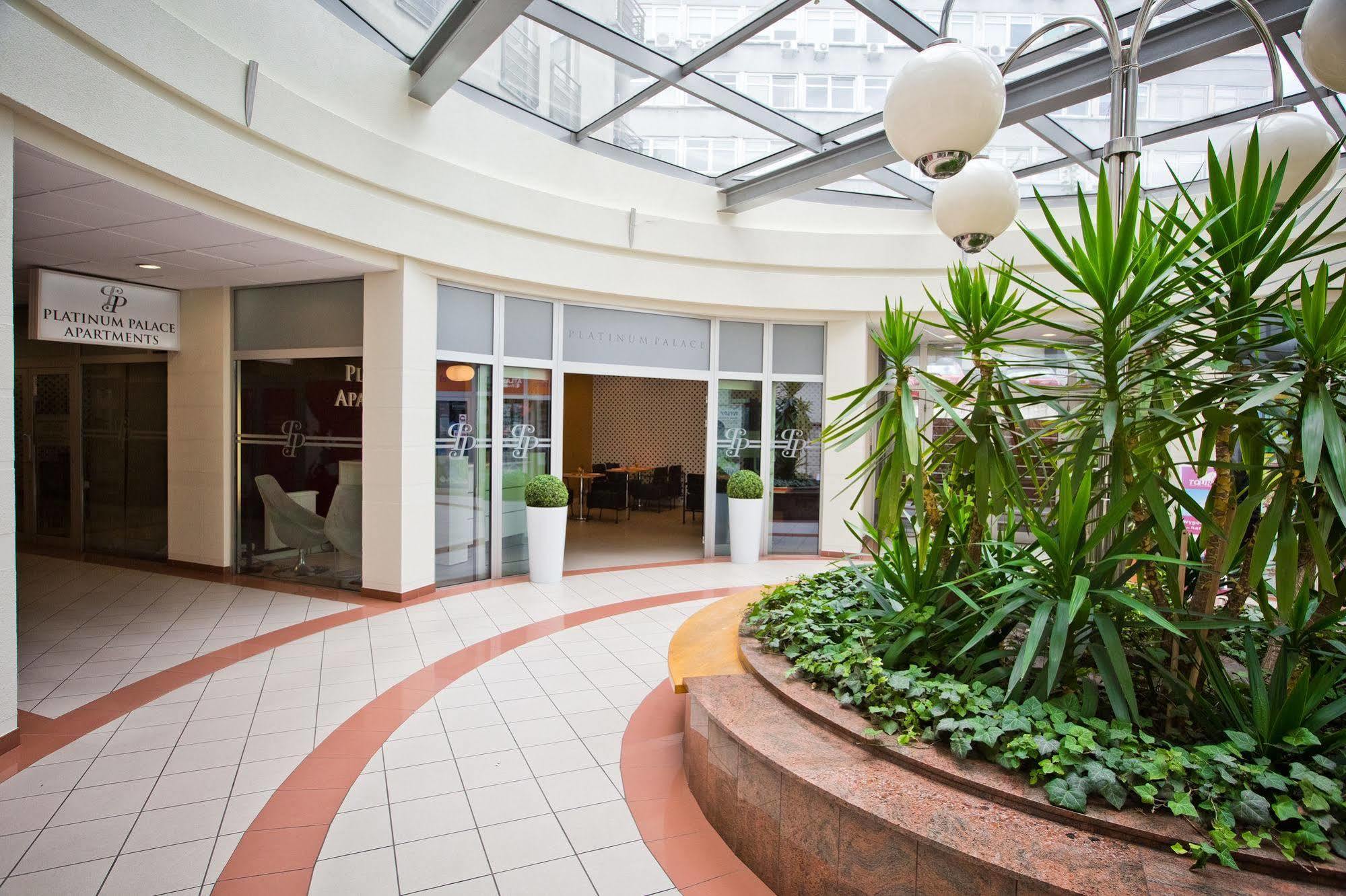 Platinum Aparthotel 3*